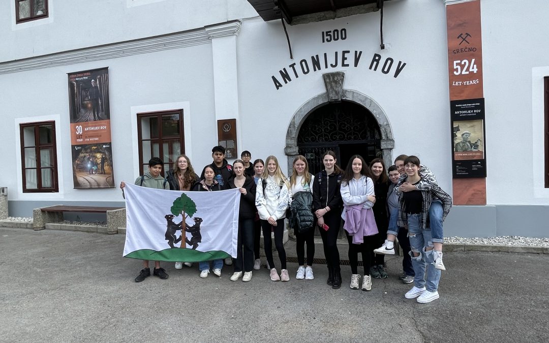 Klekljanje, slovenske legende v stripu in obisk Antonijevega rova